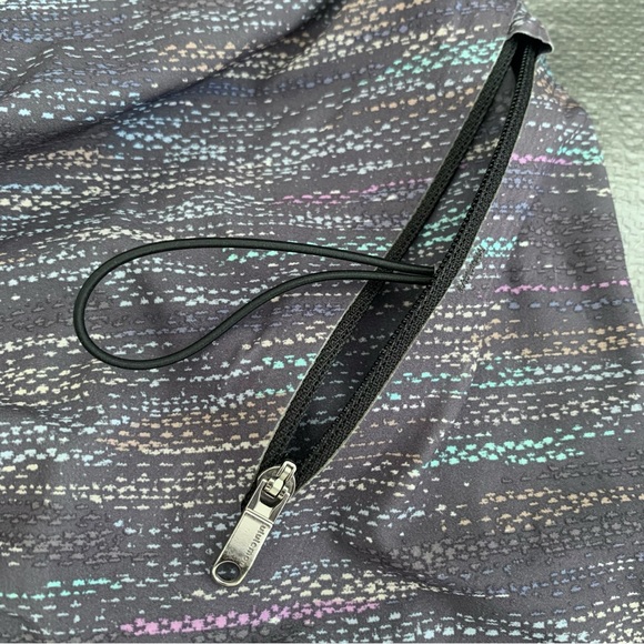 Lululemon Mens Board Shorts Size 32 - Picture 2 of 8